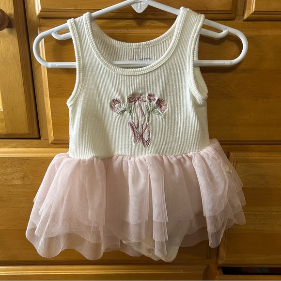 Mulberry Girl’s Ballerina Dress with a Skirt Like a Tutu Size 6-9 Months - Picture 1 of 8